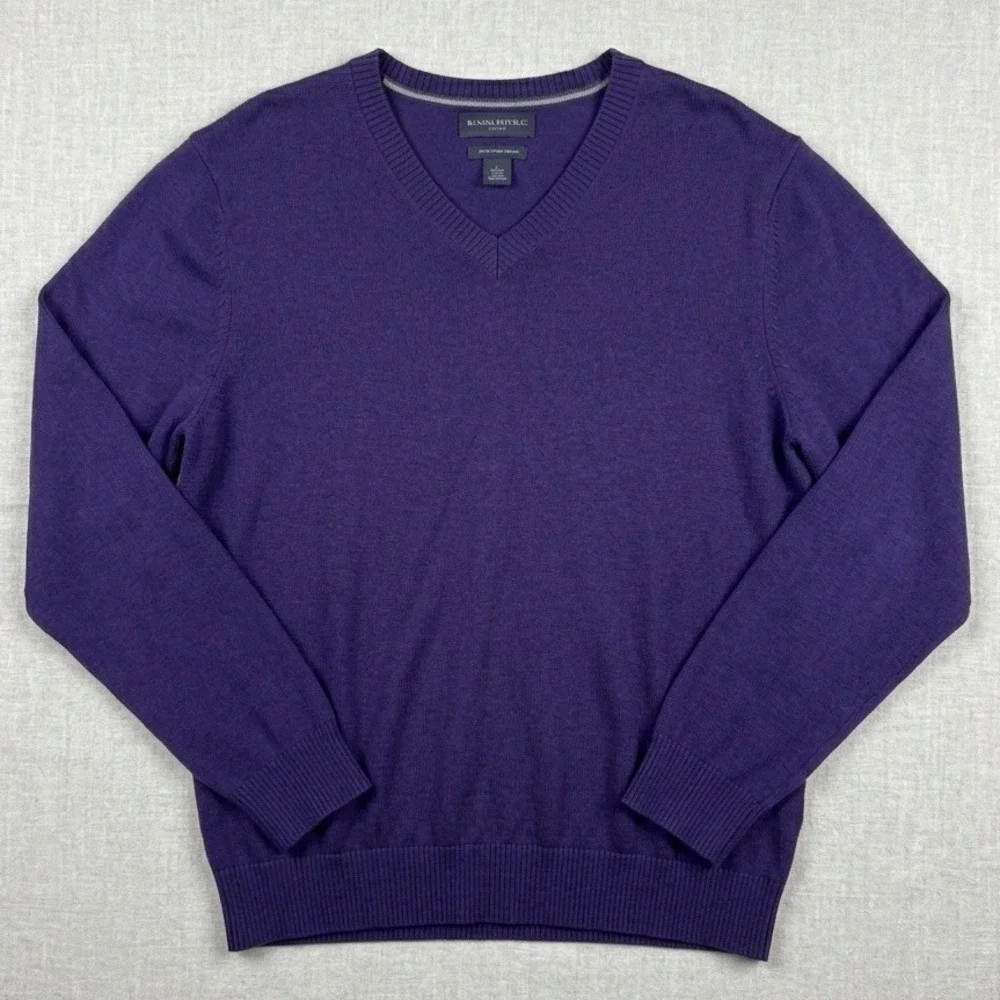 Banana Republic V-Neck Sweater Mens Large‎ Purple Extra Fine Merino Wool Knit